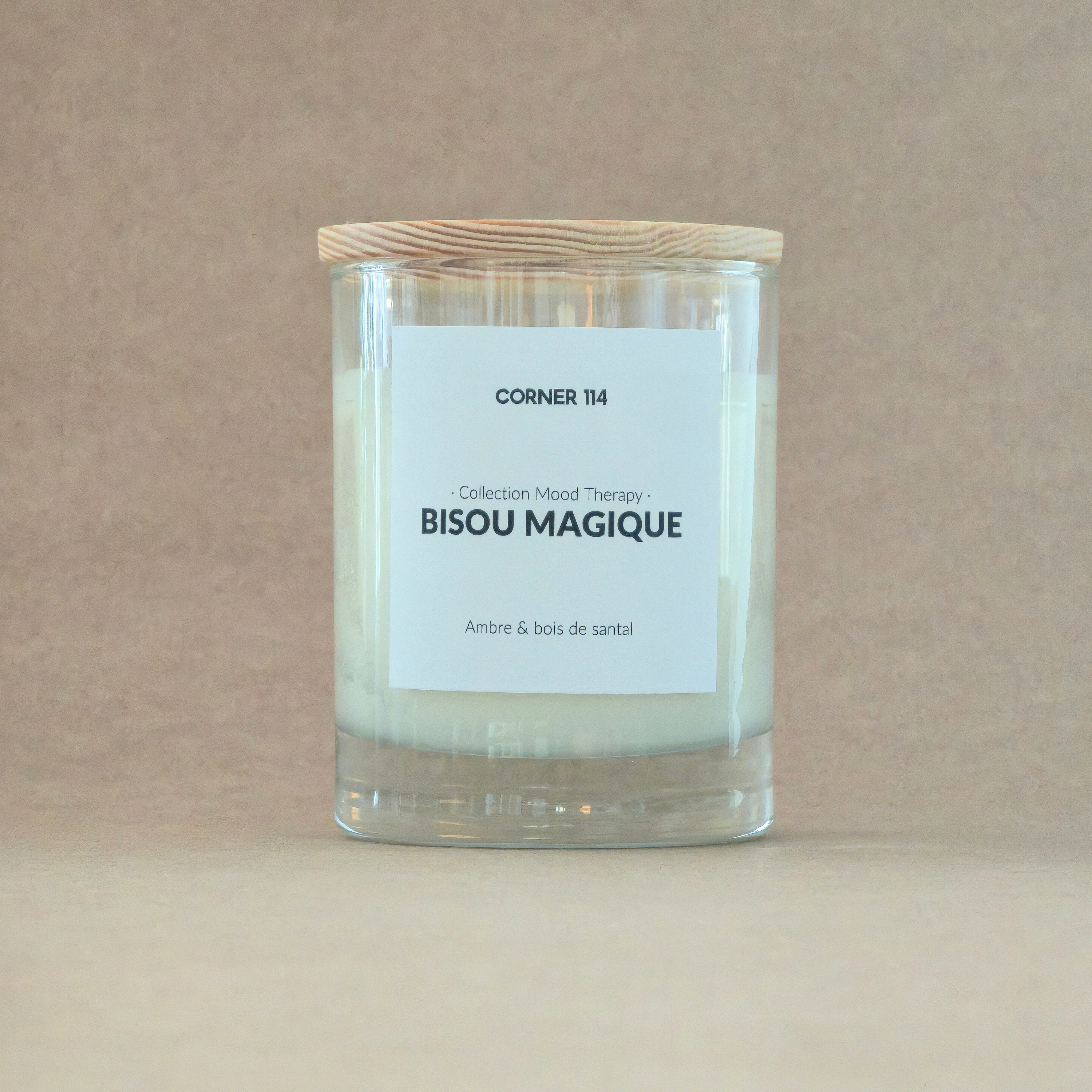 Bougie naturelle parfumée · Ambre et bois de santal