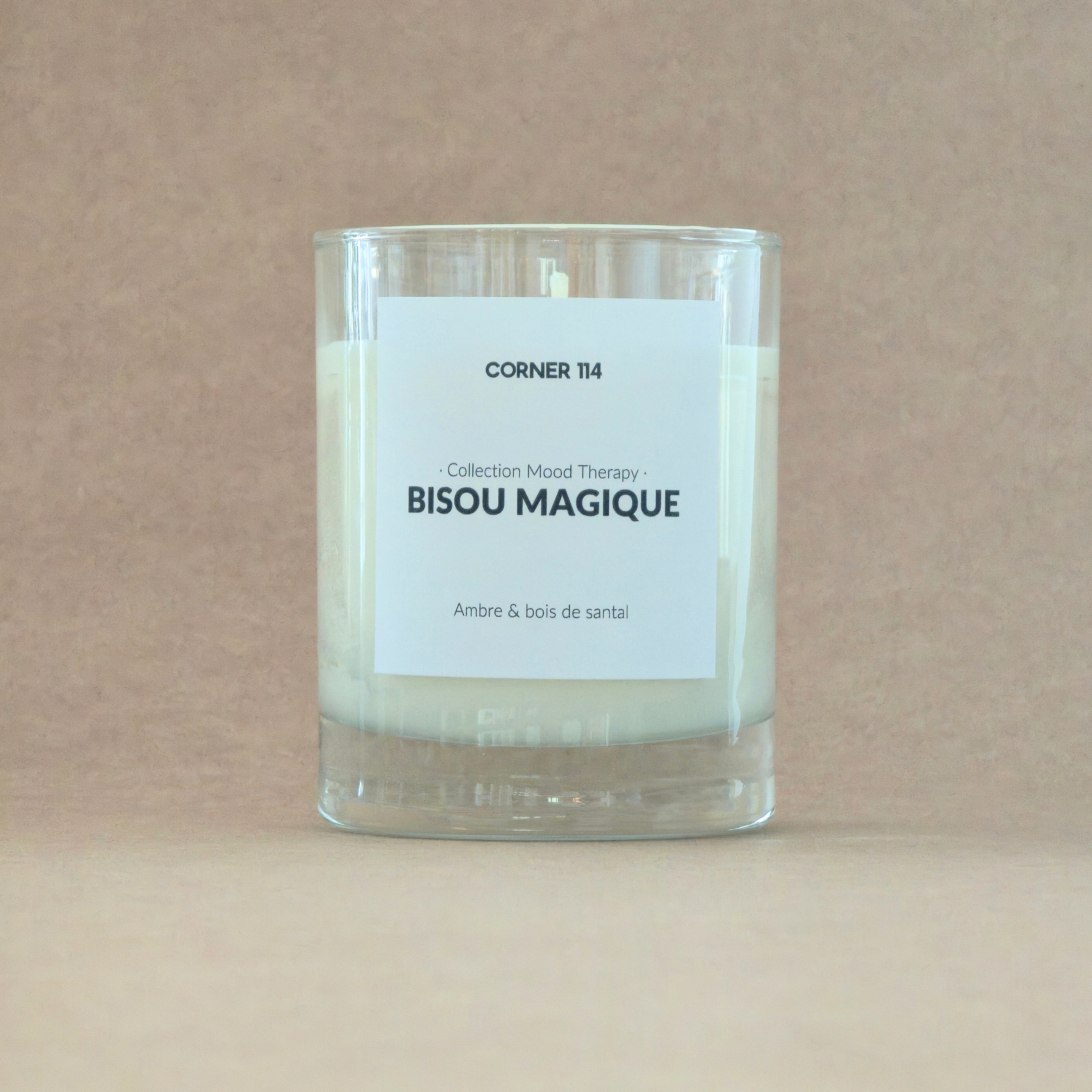 Bougie naturelle parfumée · Ambre et bois de santal