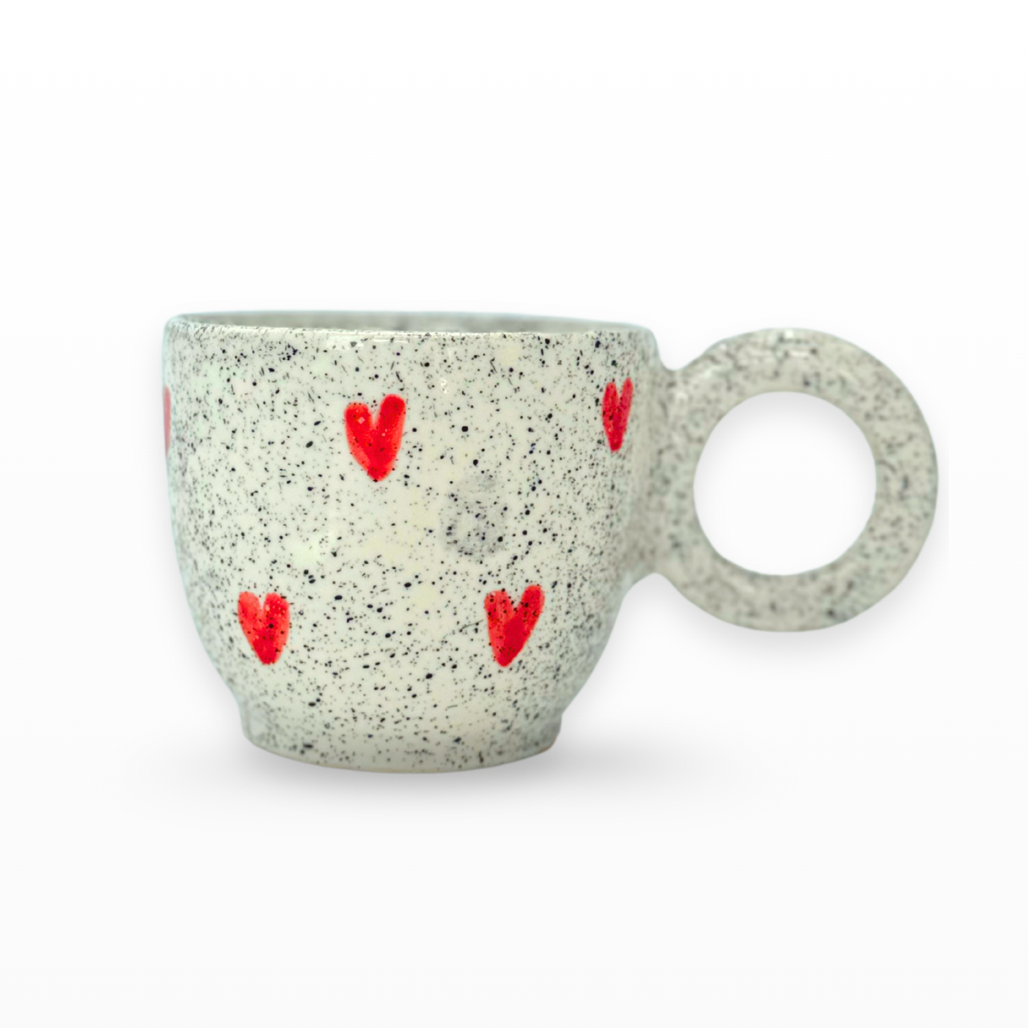 Tasse céramique · blanche mouchetée & cœurs